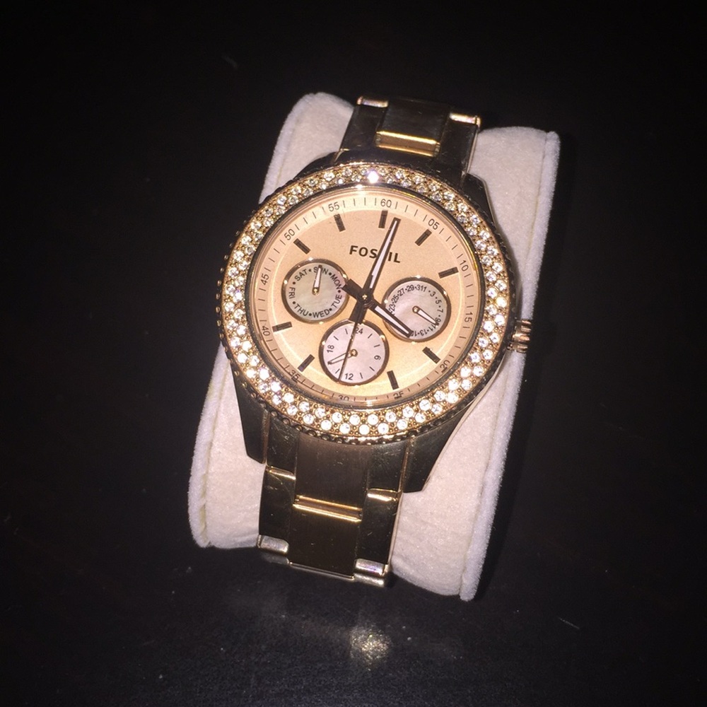 Rose gold stainless steel Fossil watch